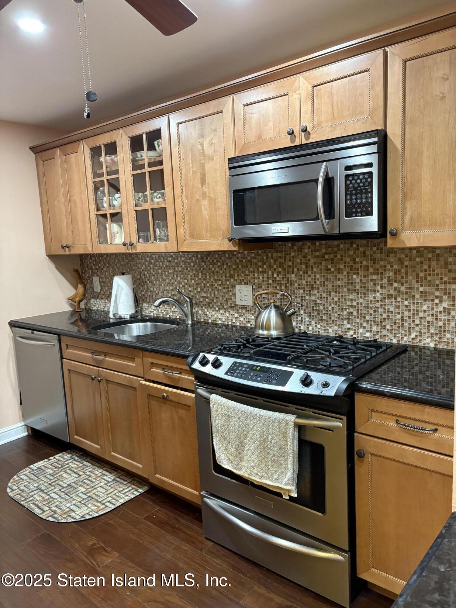 31 Hylan Boulevard #1B, Staten Island, New York image 5