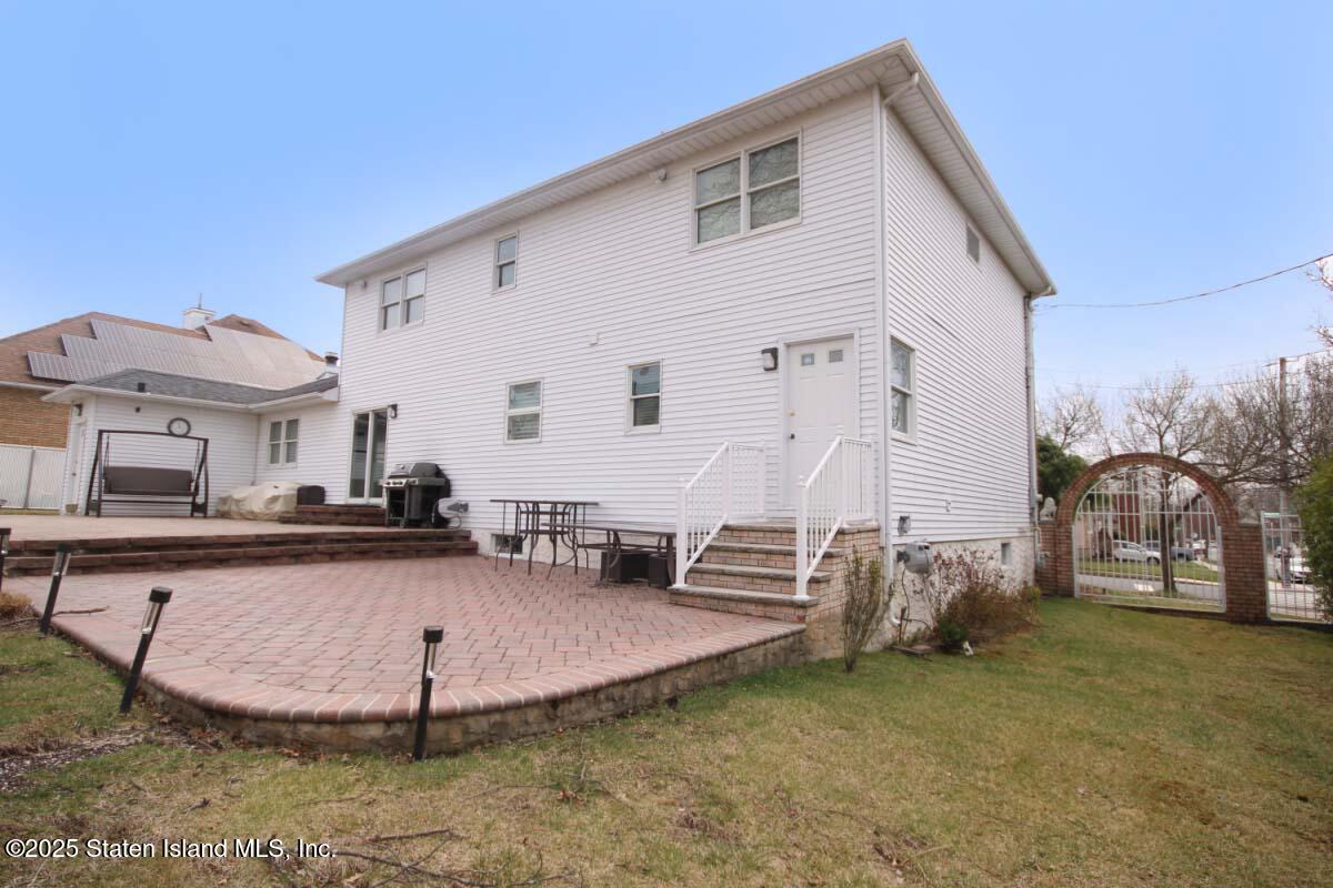 723 Ionia Avenue Ave, Staten Island, New York image 10