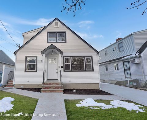 Photo of 211 Beach Road, Staten Island, NY 10312 (MLS # 2400874)