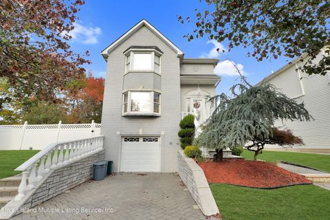 Photo of 268 Shotwell Avenue, Staten Island, NY 10312 (MLS # 1165083)