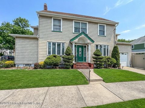 Photo of 47 Westcott Boulevard, Staten Island, NY 10314 (MLS # 2601112)