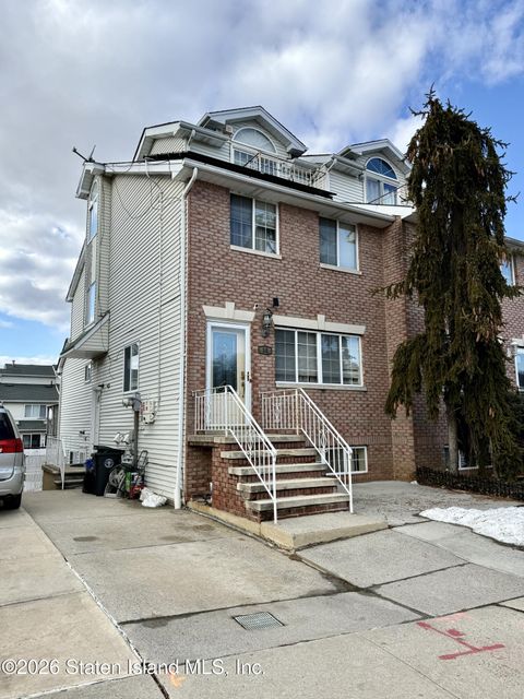Photo of 16 Shale Street, Staten Island, NY 10314 (MLS # 2600942)