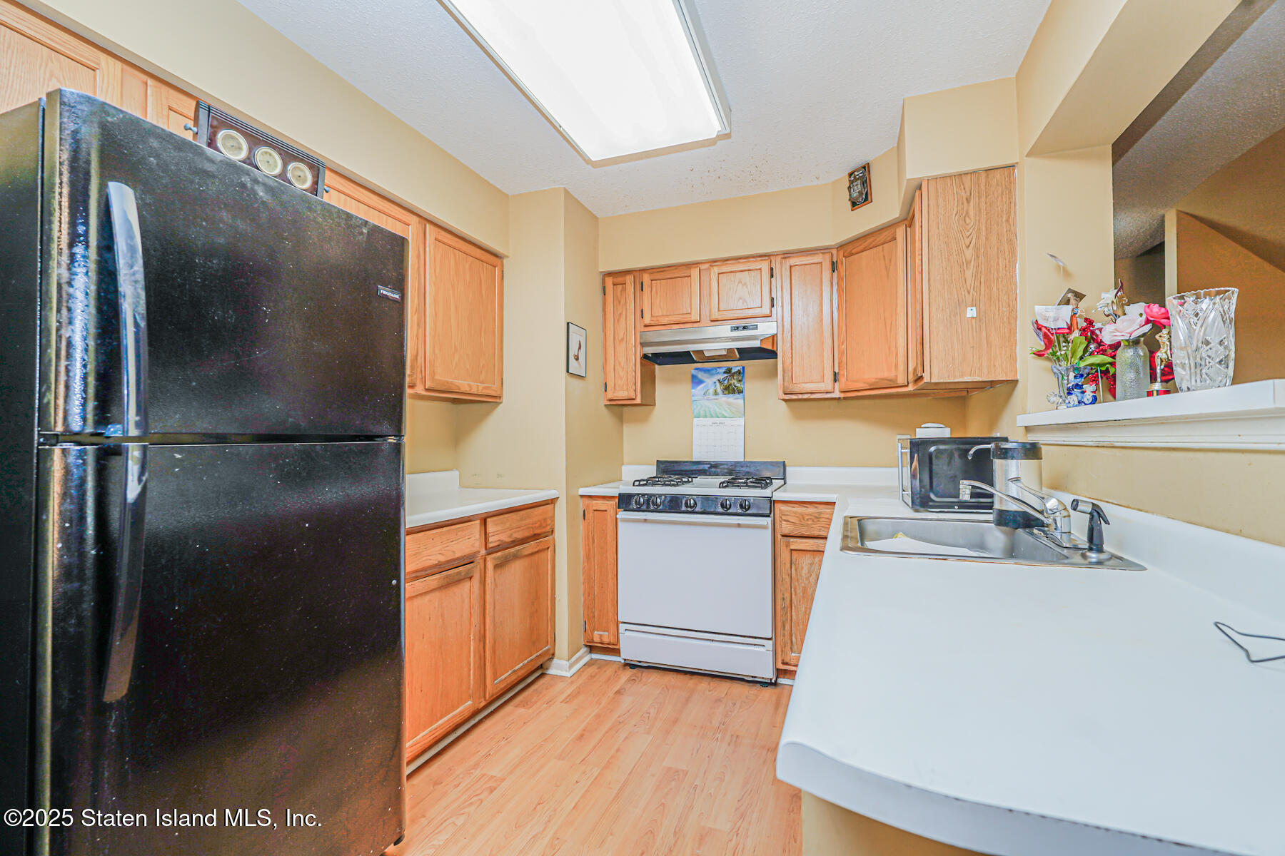 344 Ilyssa Way, Staten Island, New York image 12
