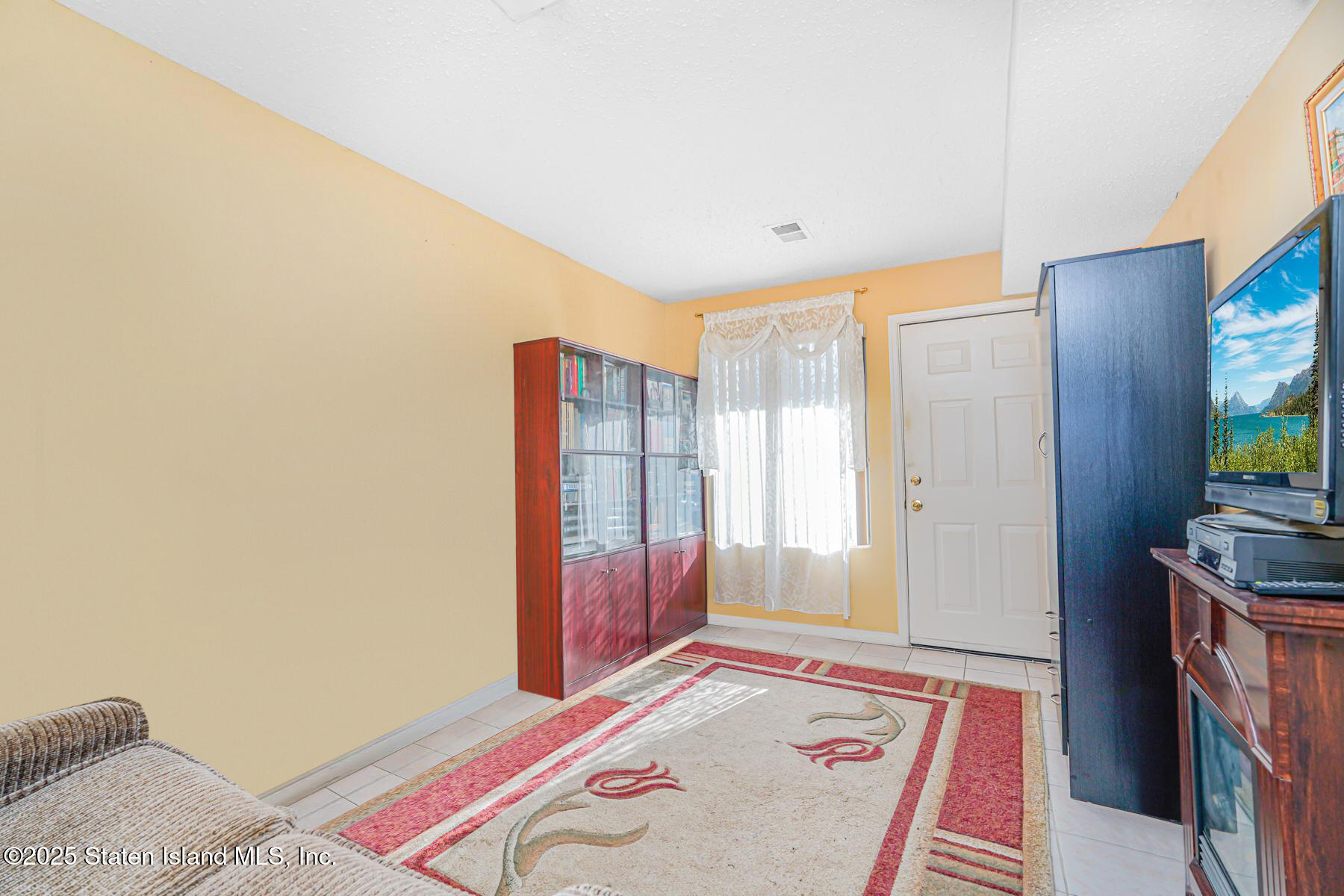 344 Ilyssa Way, Staten Island, New York image 4