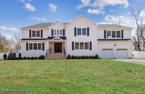 Photo of 13 Yellow Brook Drive, Colts Neck, NJ 07722 (MLS # 2403396)
