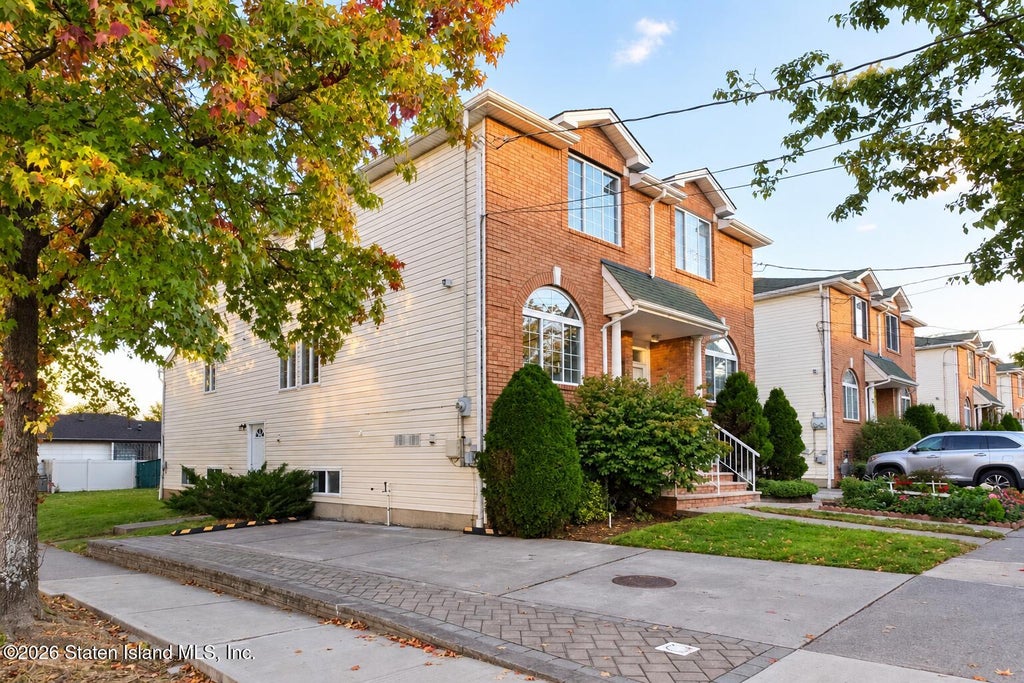 Photo of 9 Borman Street, Staten Island, NY 10314 (MLS # 2605644)