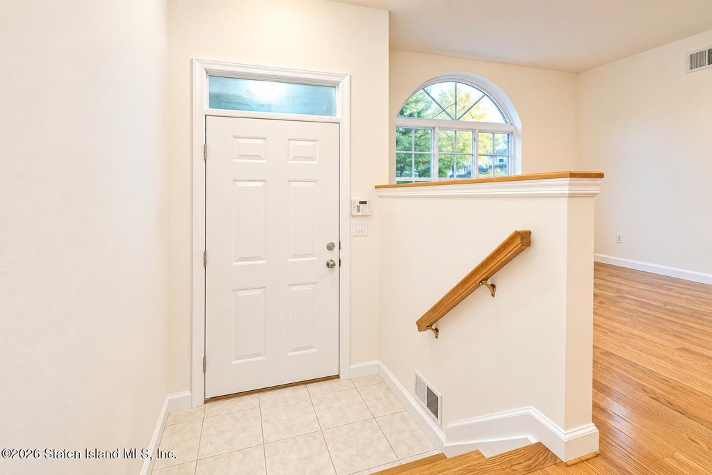 Photo of 9 Borman Street, Staten Island, NY 10314 (MLS # 2605644)
