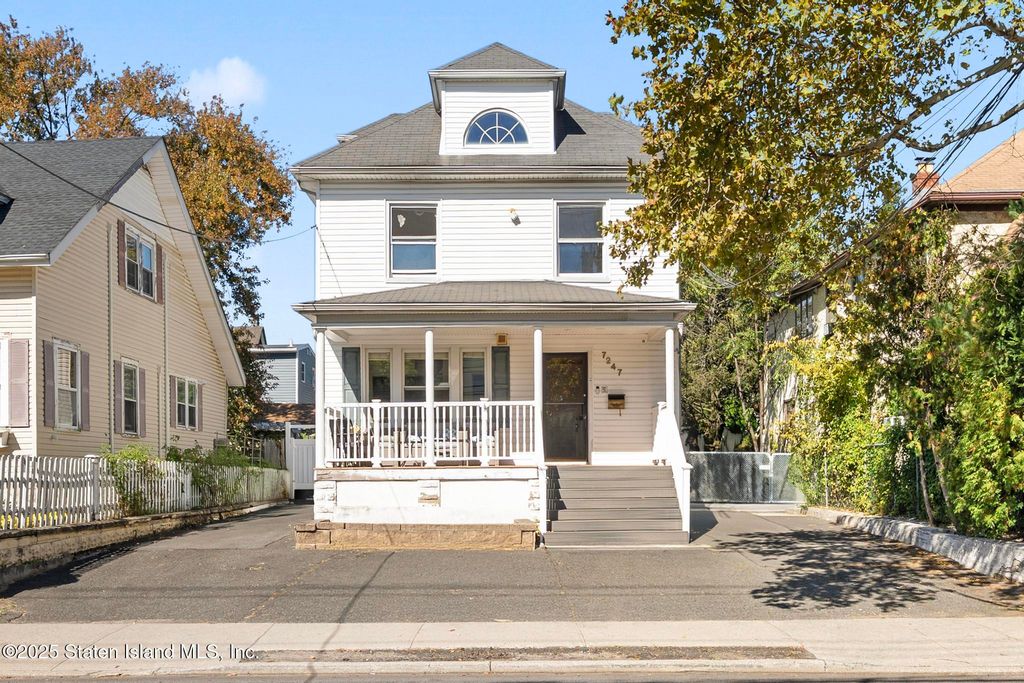Photo of 7247 Amboy Road, Staten Island, NY 10307 (MLS # 2506438)