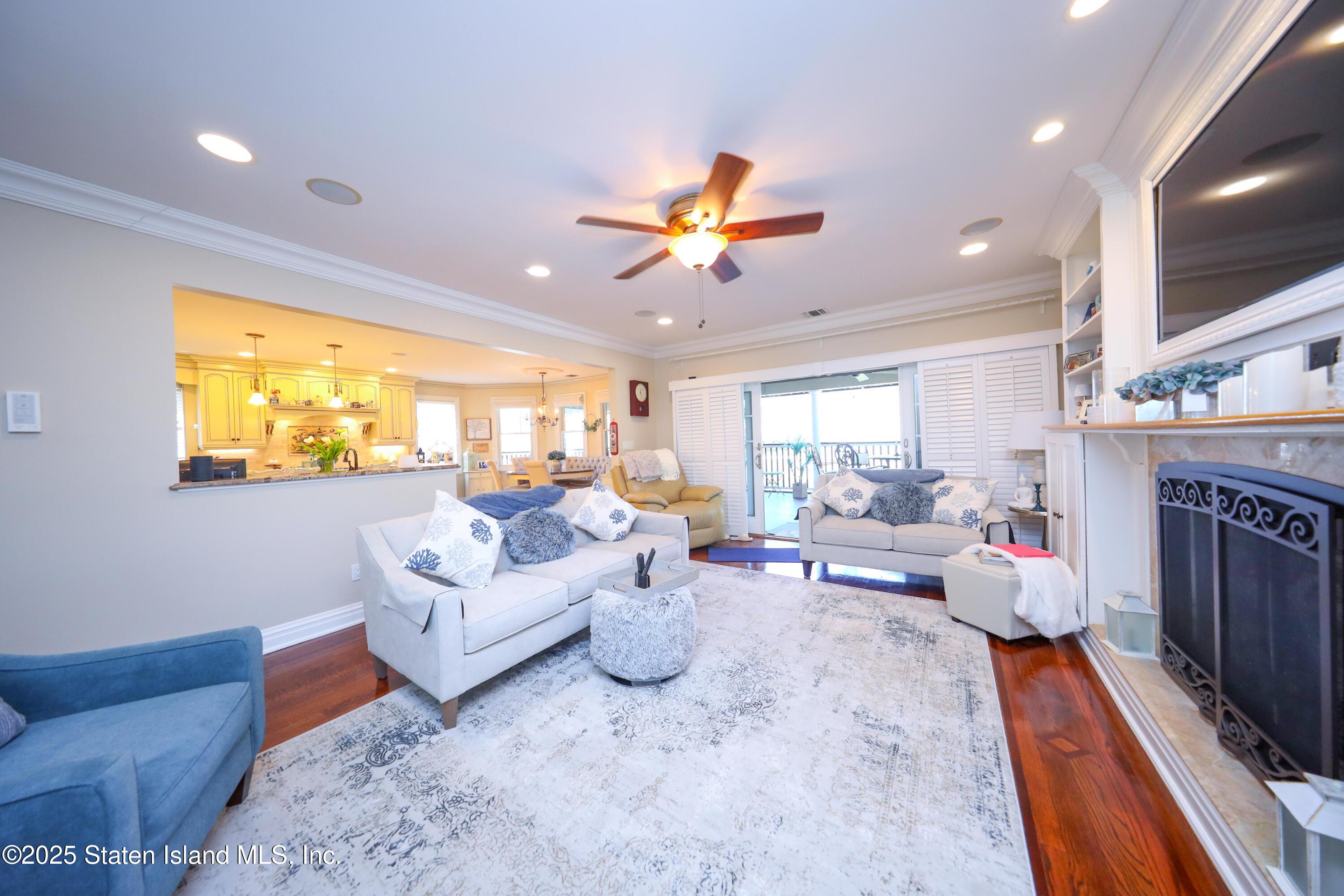 63 Finlay Avenue, Staten Island, New York image 8