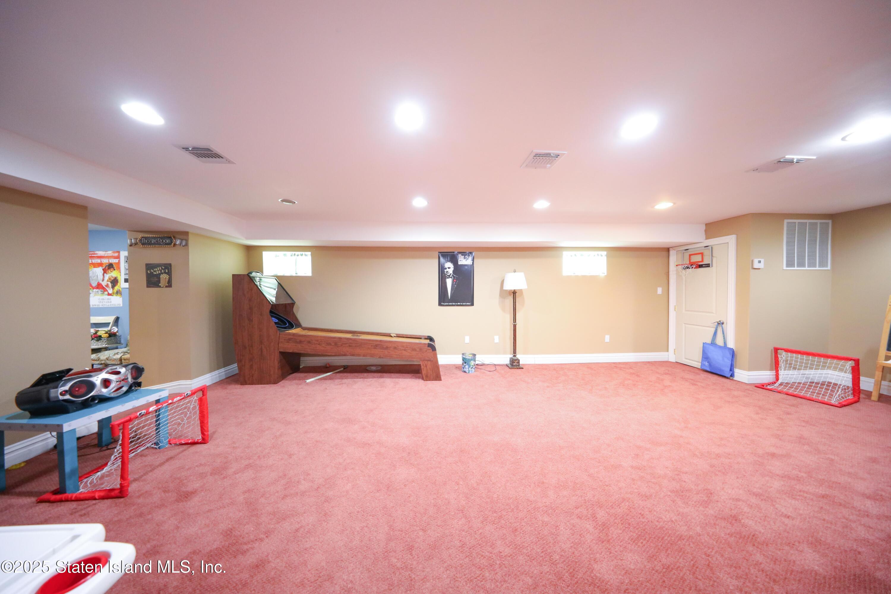 63 Finlay Avenue, Staten Island, New York image 38
