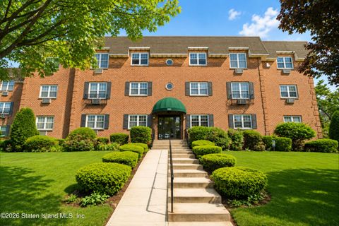 Photo of 392 Maryland Avenue #1b, Staten Island, NY 10305 (MLS # 2602804)