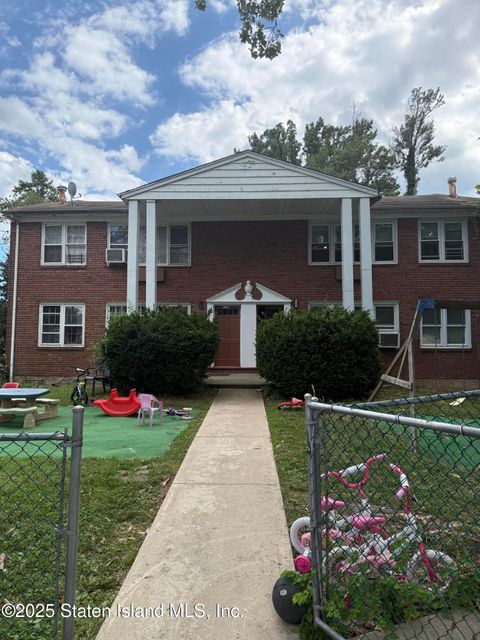 Photo of 140 Pleasant Plains Avenue #2, Staten Island, NY 10309 (MLS # 2504308)