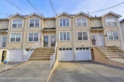 Photo of 128 Winham Avenue, Staten Island, NY 10306 (MLS # 2400912)