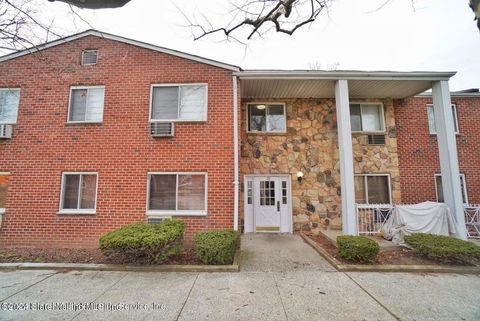 Photo of 21 Gadsen Place #1c, Staten Island, NY 10314 (MLS # 2404363)