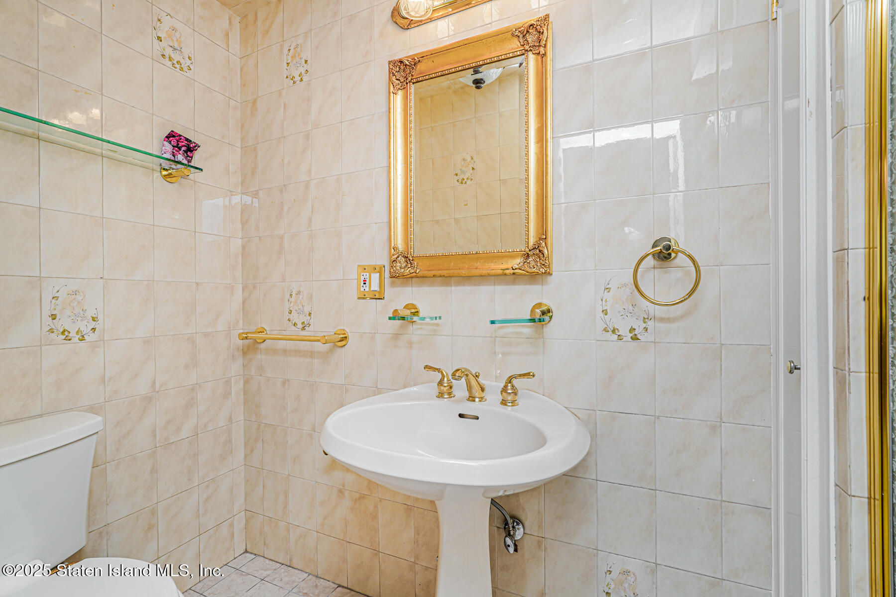 284 Todt Hill Road, Staten Island, New York image 13