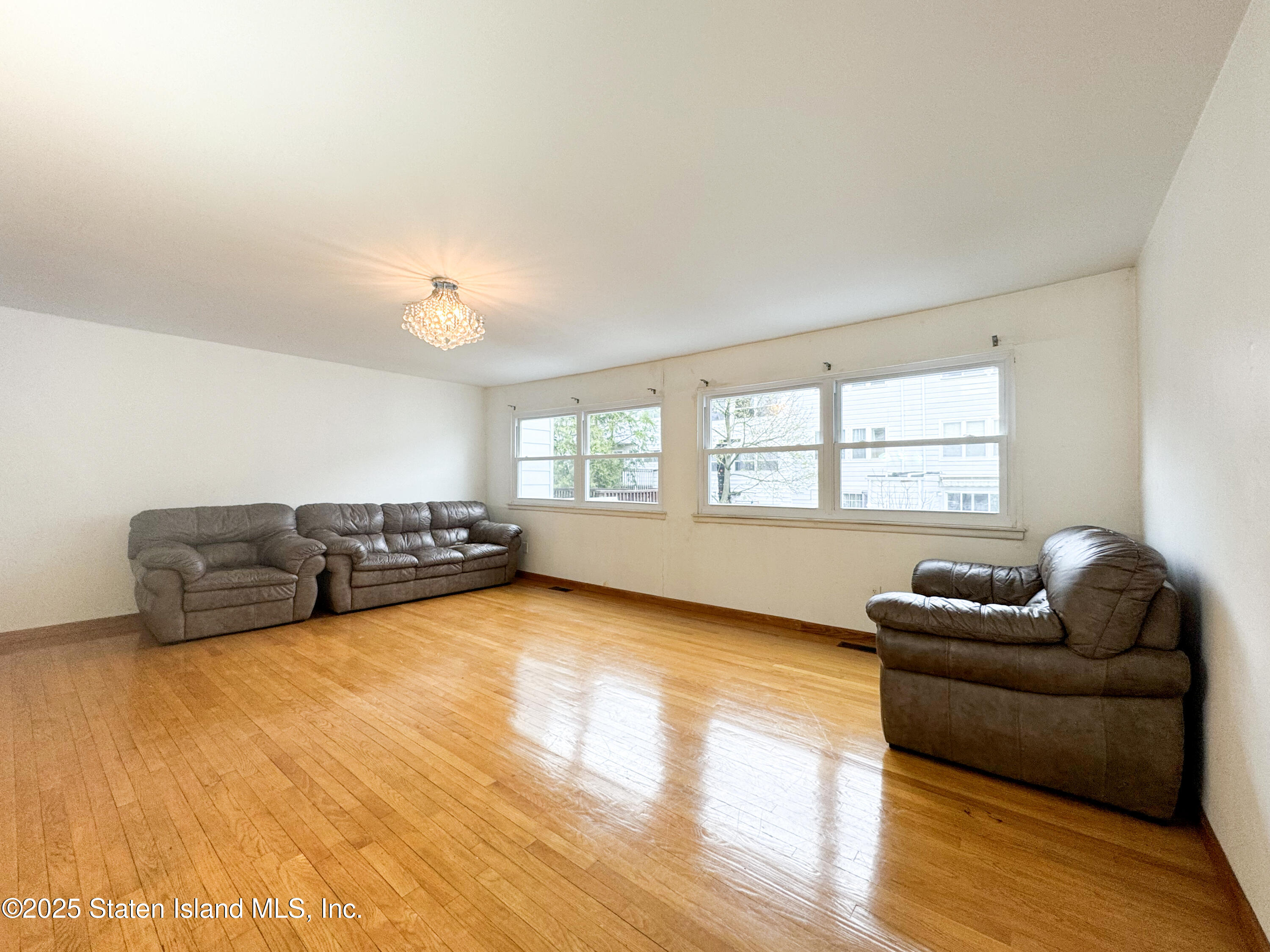 75 Dover Green, Staten Island, New York image 7