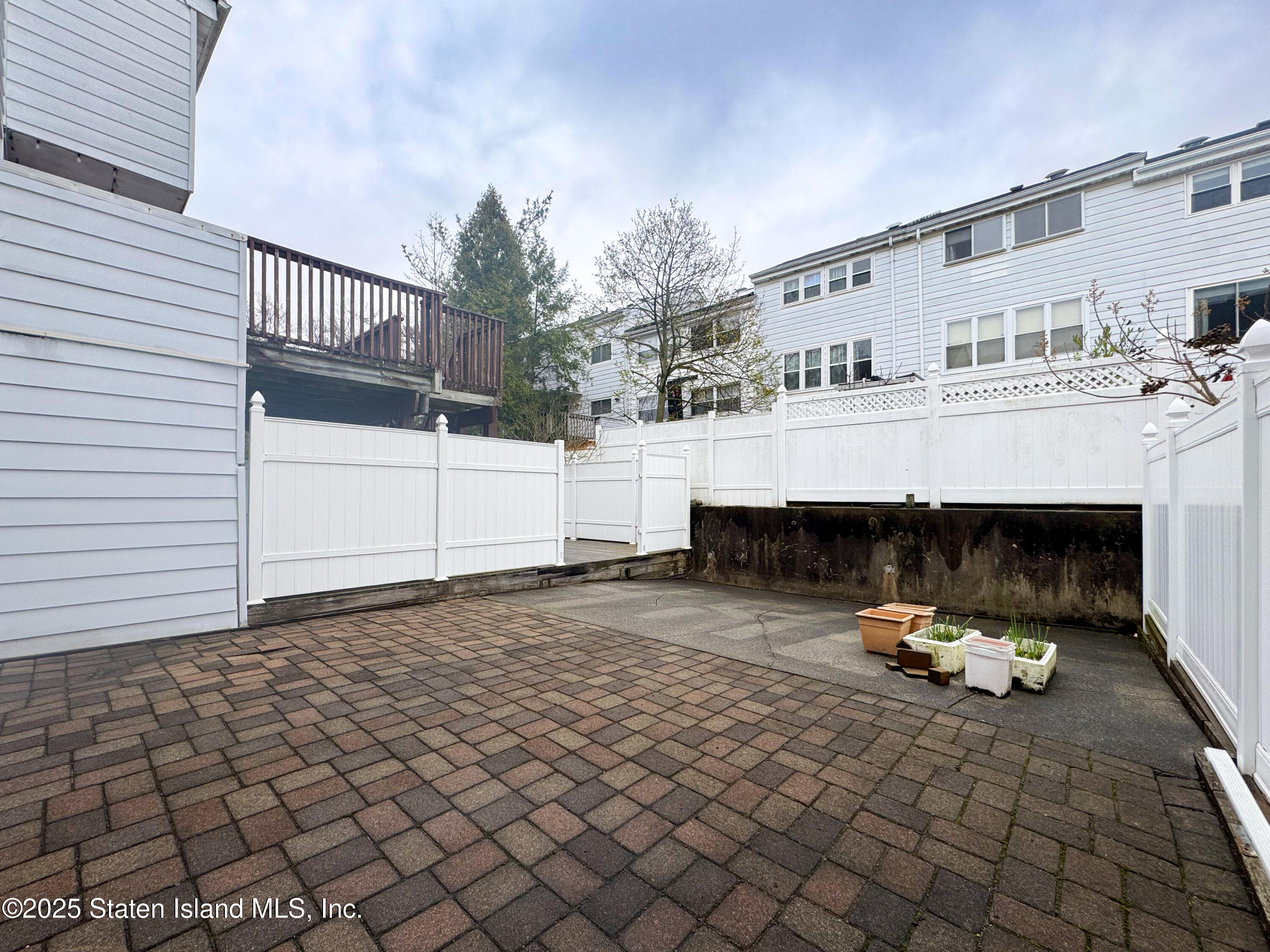 75 Dover Green, Staten Island, New York image 36
