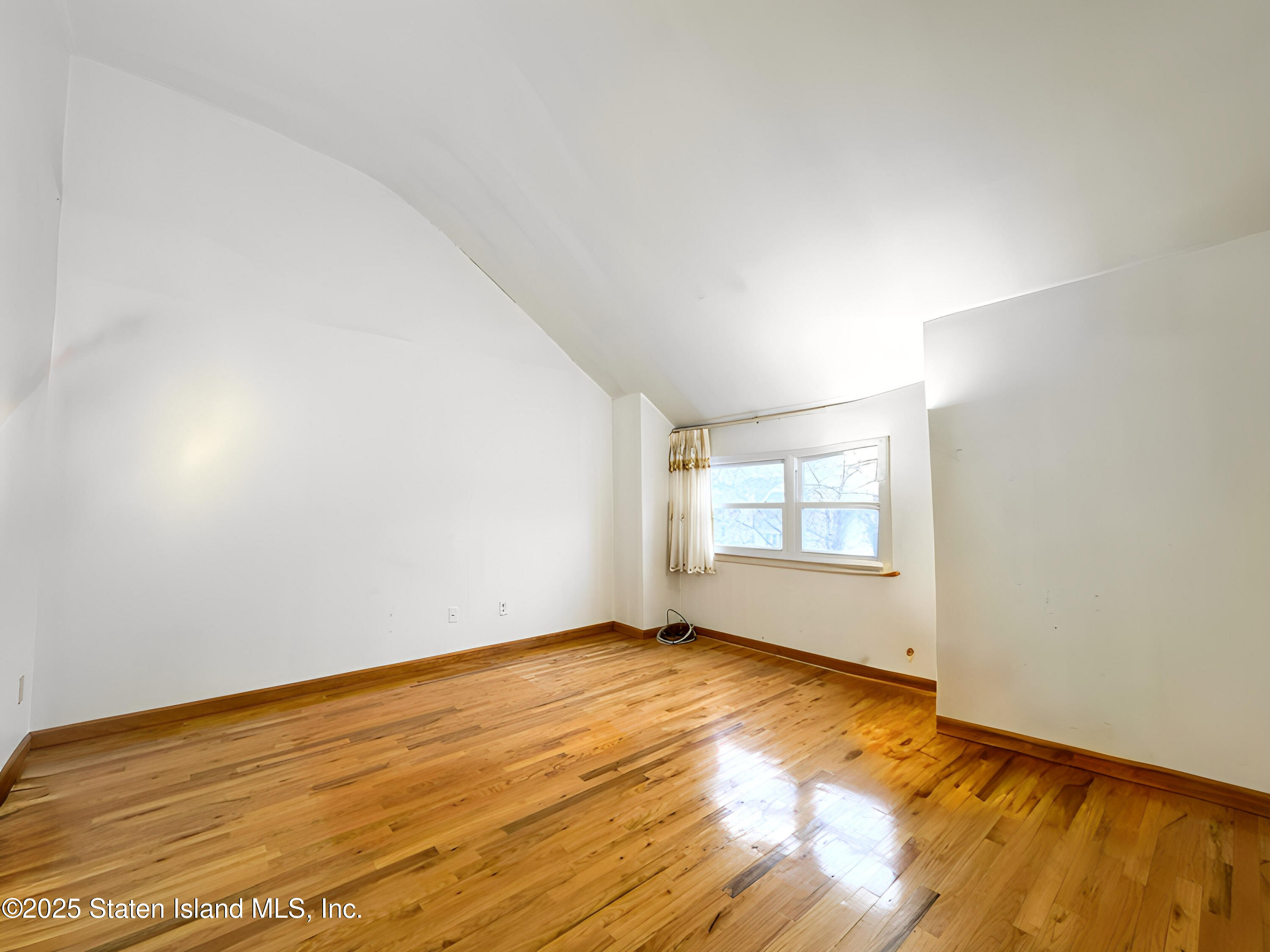 75 Dover Green, Staten Island, New York image 23