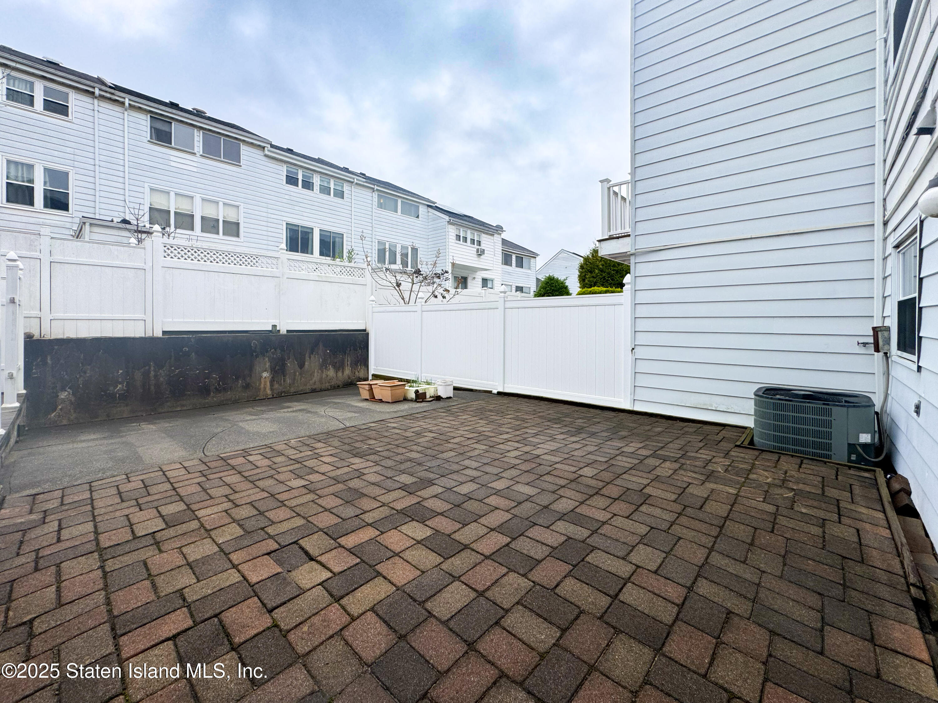 75 Dover Green, Staten Island, New York image 35
