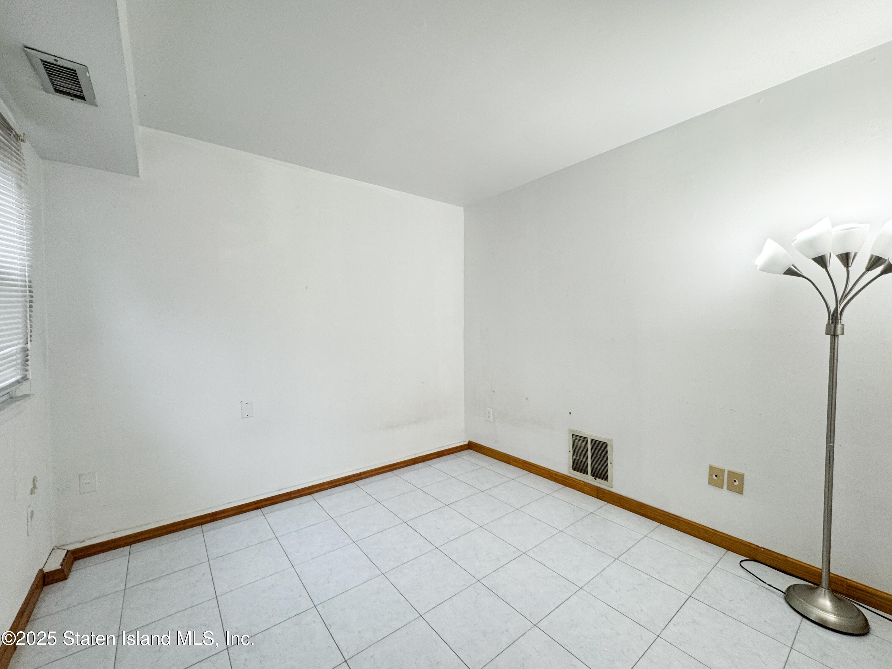 75 Dover Green, Staten Island, New York image 31