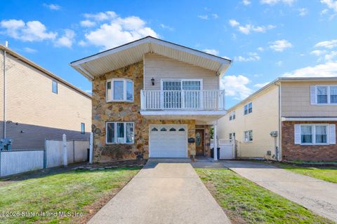 Photo of 86 West Terrace, Staten Island, NY 10312 (MLS # 2601488)