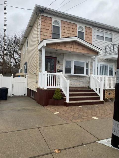 Photo of 80 S Railroad Avenue, Staten Island, NY 10305 (MLS # 1160365)