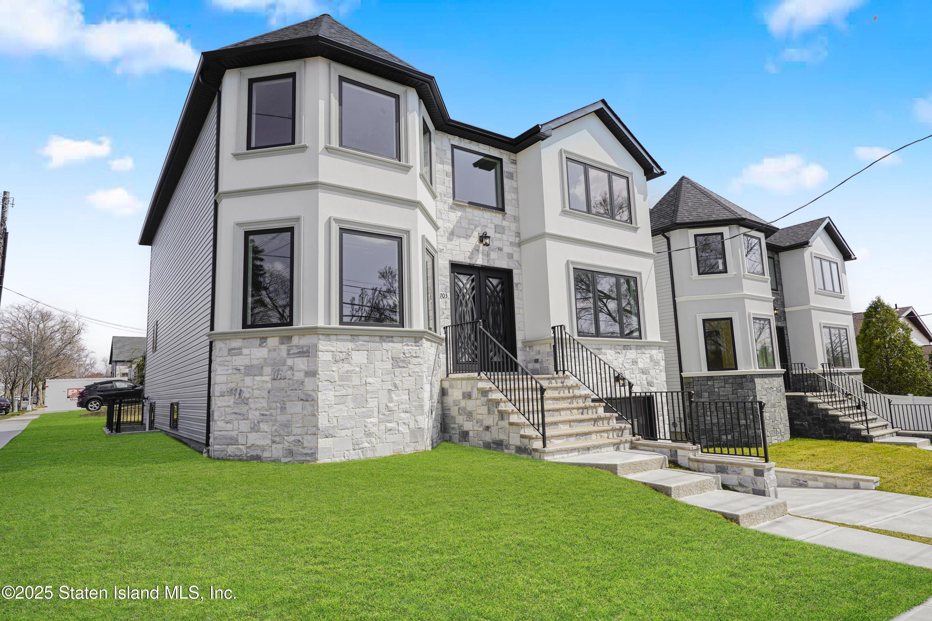 703 Marcy Avenue, Staten Island, New York image 2