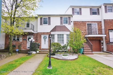 Photo of 608 Richmond Hill Road, Staten Island, NY 10314 (MLS # 1161767)