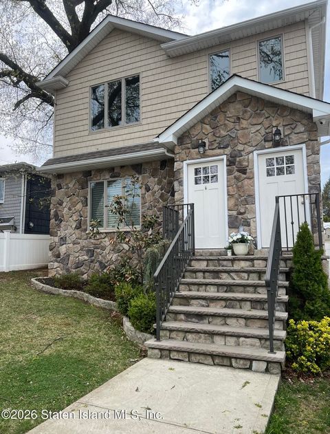 Photo of 598 Foster Road #2, Staten Island, NY 10309 (MLS # 2602029)