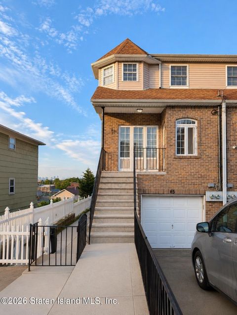 Photo of 45 Fox Hill Terrace, Staten Island, NY 10305 (MLS # 2602618)