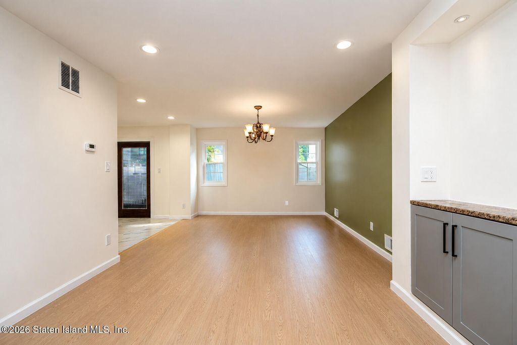 Photo of 81 Tuckahoe Avenue, Staten Island, NY 10312 (MLS # 2603876)