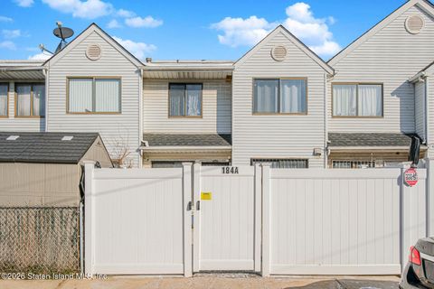Photo of 184 Continental Place #A, Staten Island, NY 10303 (MLS # 2600768)