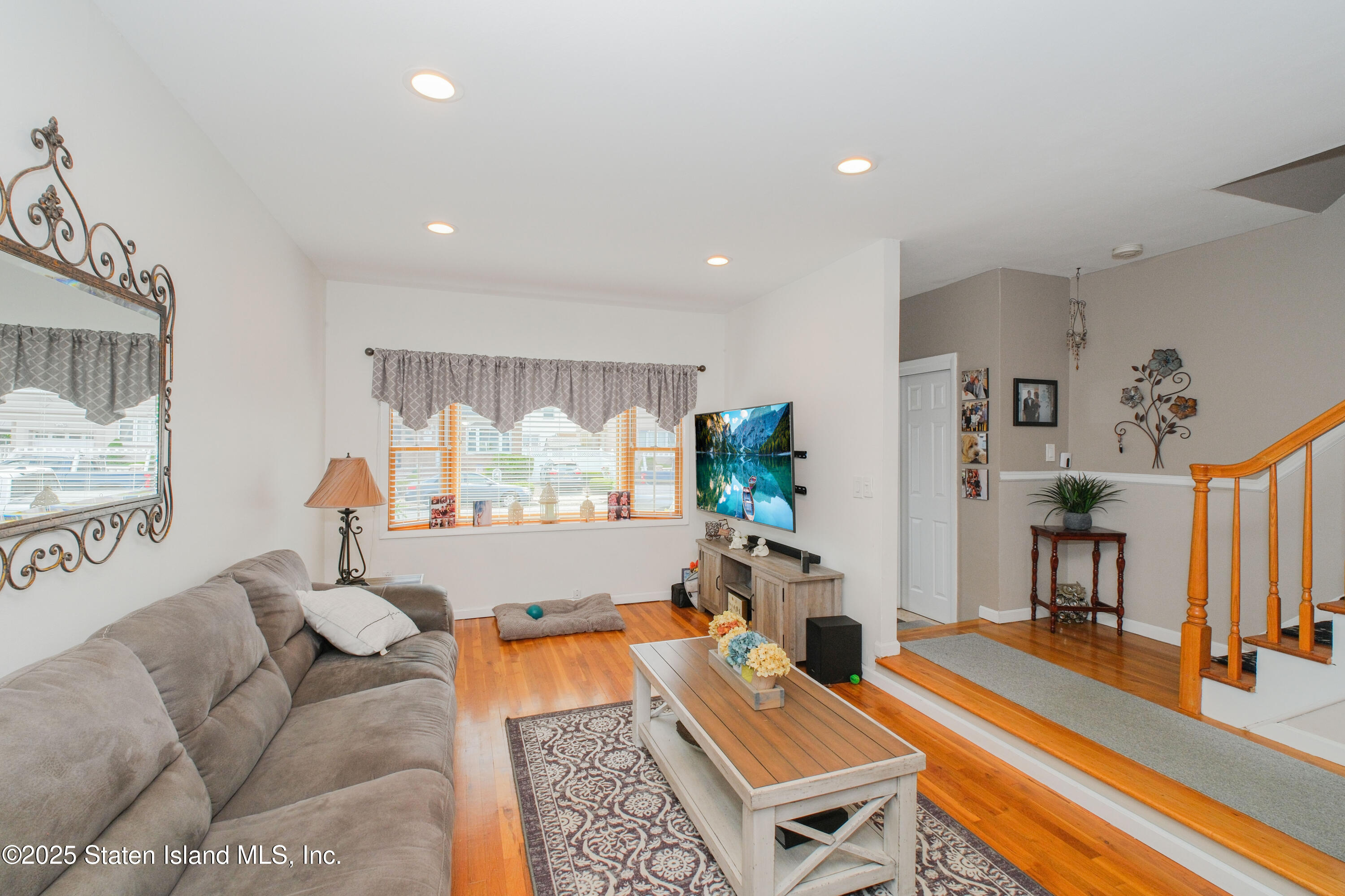 39 Adlai Circle, Staten Island, New York image 6