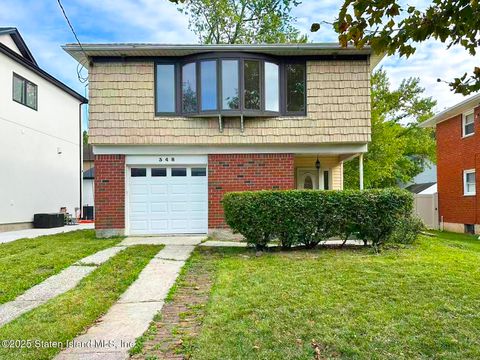Photo of 348 Darlington Avenue, Staten Island, NY 10312 (MLS # 2505620)
