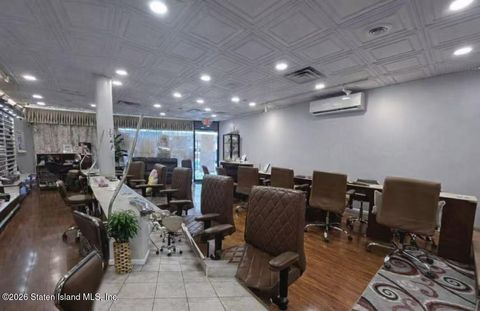 Photo of 6317 Amboy Road, Staten Island, NY 10309 (MLS # 2600735)