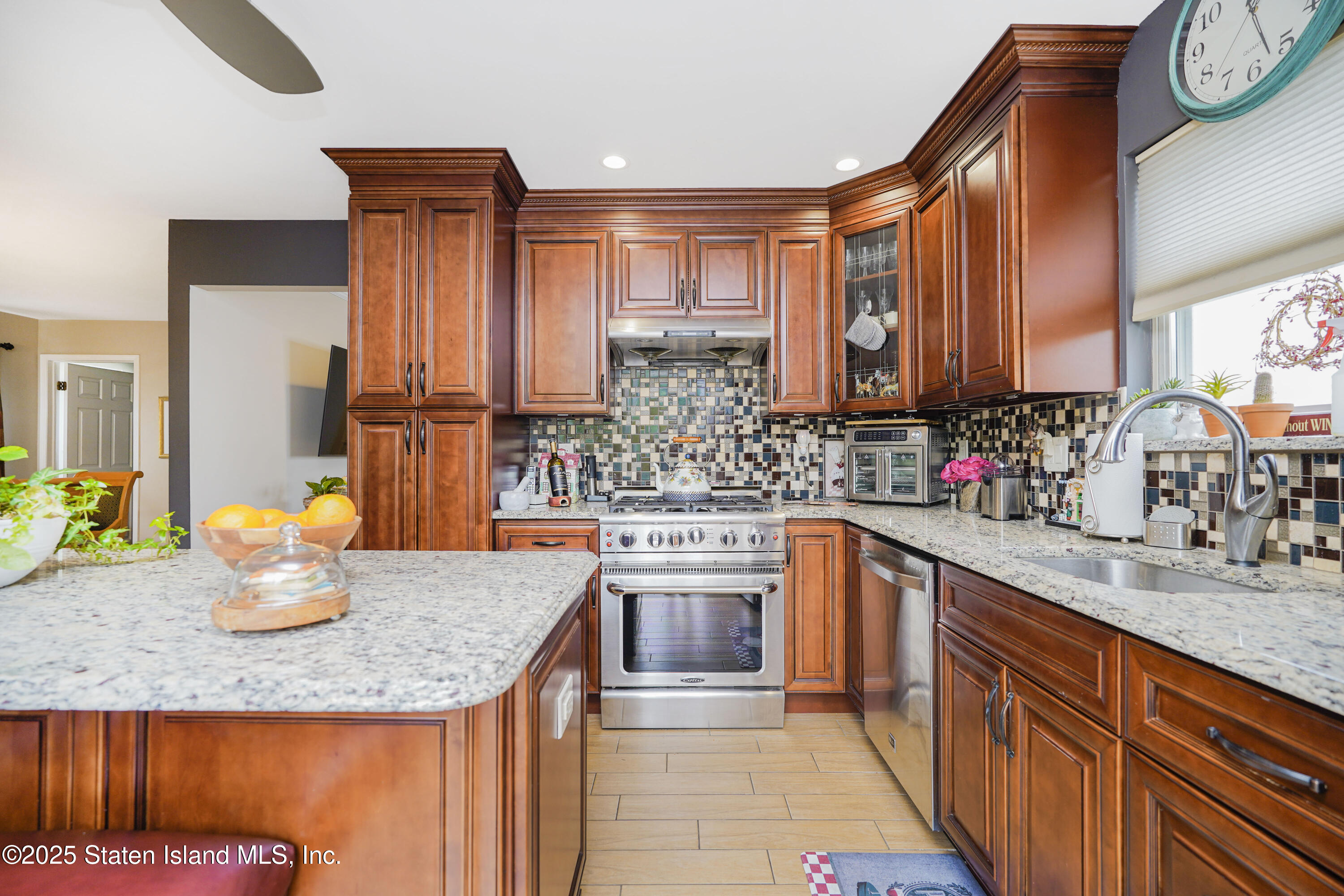 23 Helene Court, Staten Island, New York image 11