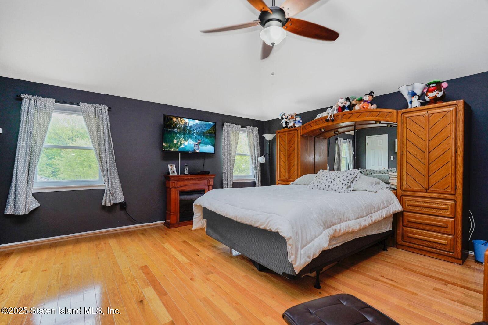 23 Helene Court, Staten Island, New York image 16