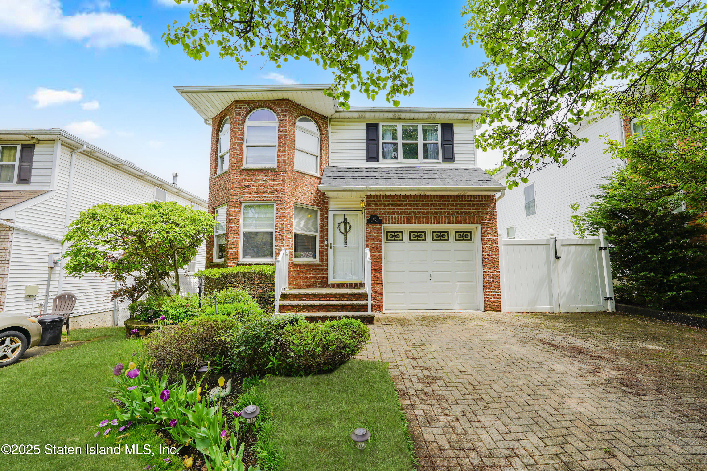 23 Helene Court, Staten Island, New York image 1
