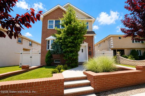 Photo of 124 Reid Avenue, Staten Island, NY 10305 (MLS # 2603884)