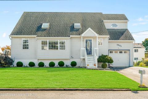 Photo of 1521 Neptune Avenue, Beachwood, NJ 08722 (MLS # 2506326) Photo of 1521 Neptune Avenue, Beachwood, NJ 08722 (MLS # 2506326)