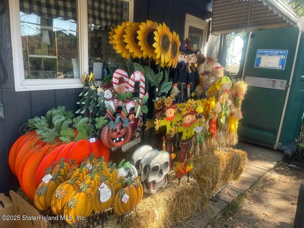 Photo of 3334 Amboy Road, Staten Island, NY 10306 (MLS # 2506558)