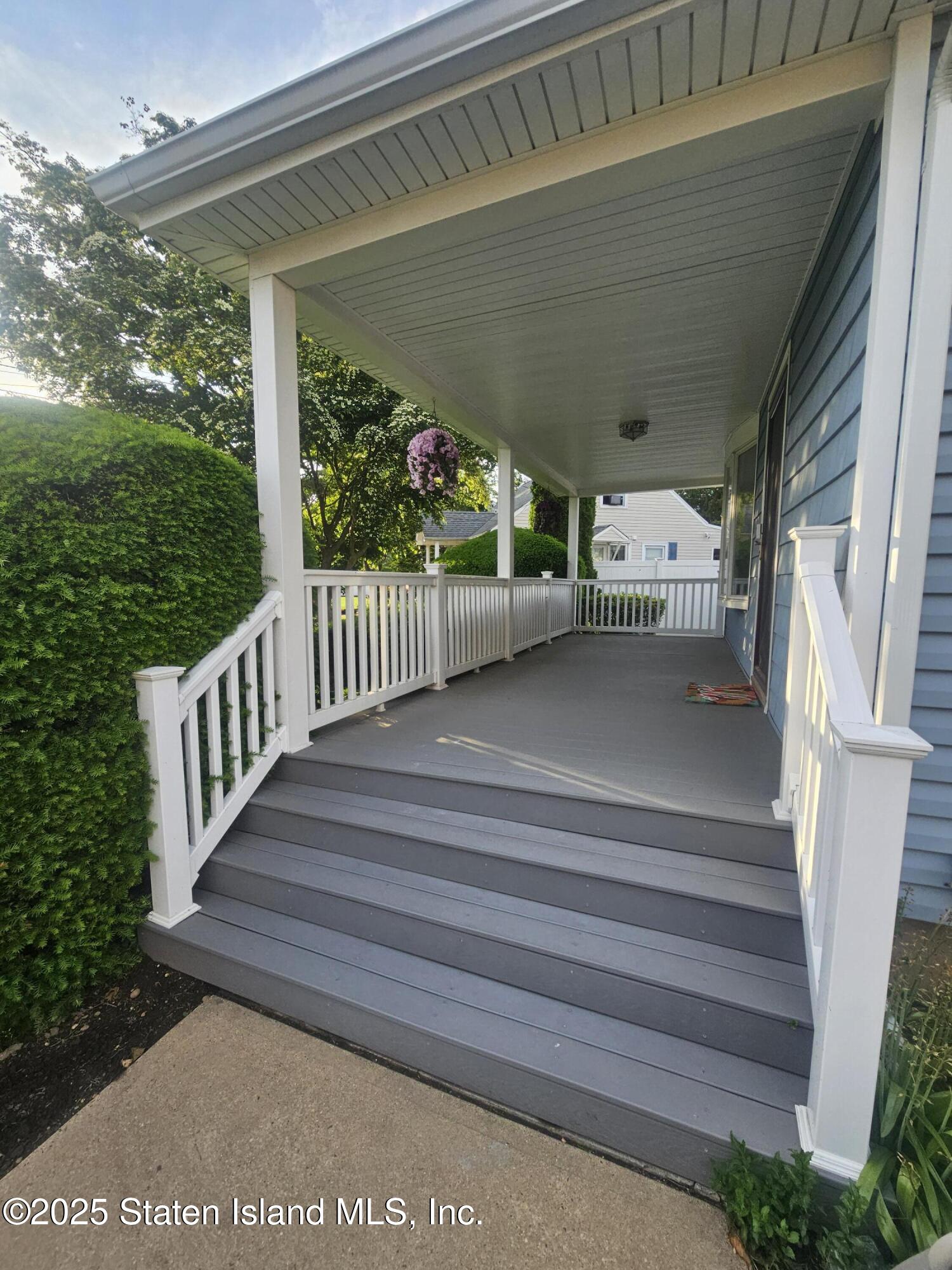 9 Center Street, Hicksville, New York image 10
