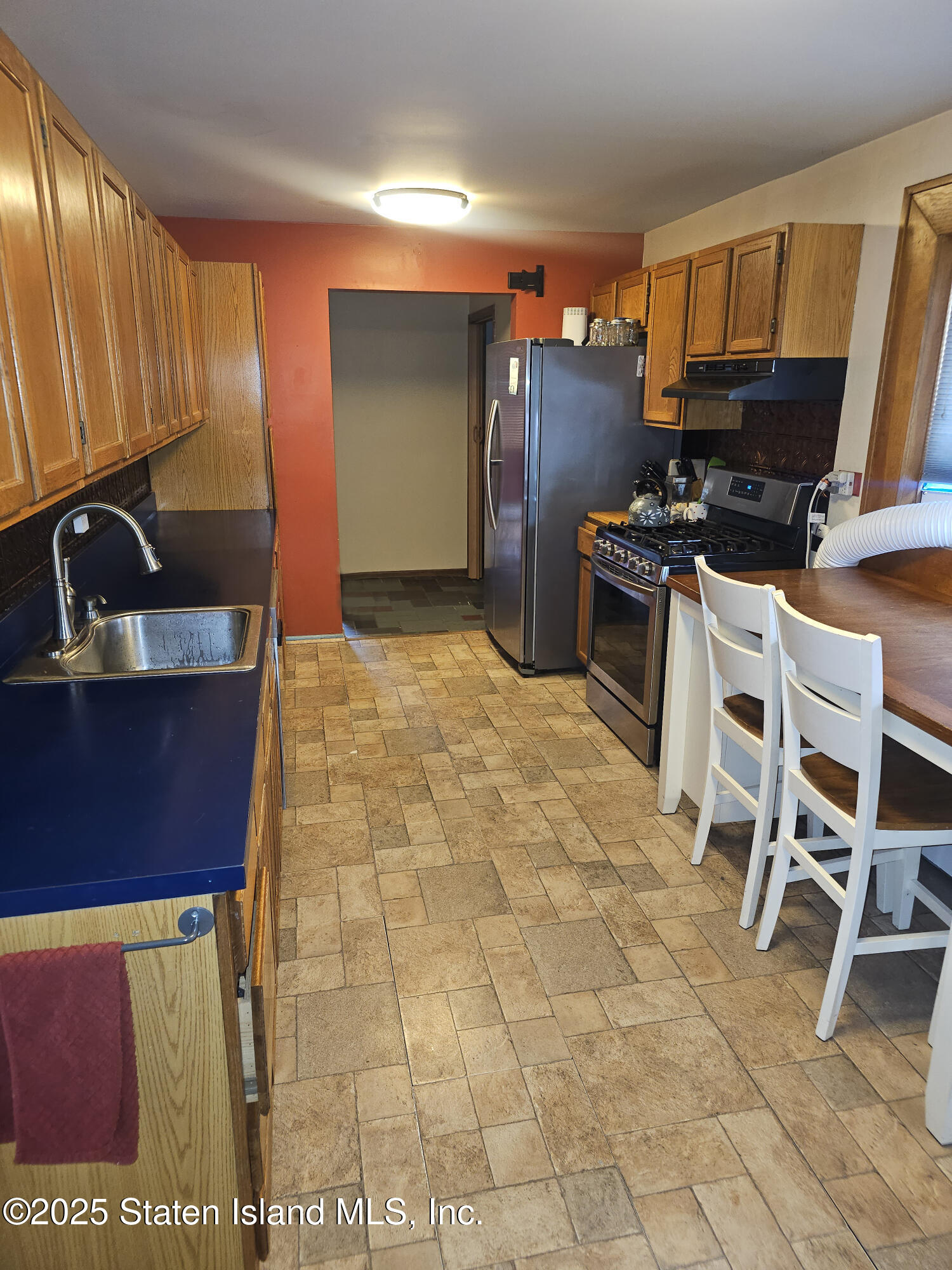 9 Center Street, Hicksville, New York image 16