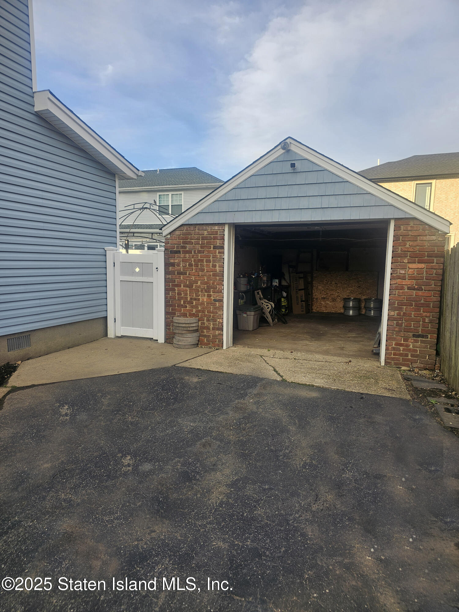 9 Center Street, Hicksville, New York image 8