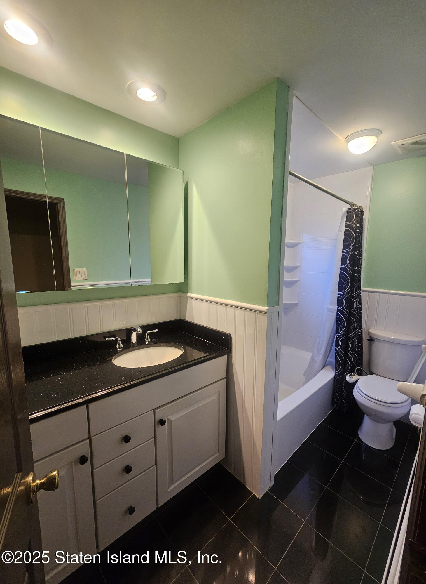 9 Center Street, Hicksville, New York image 28