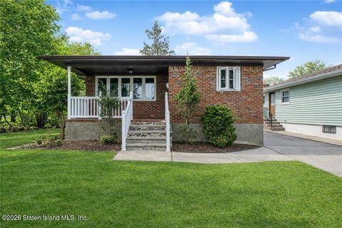 Photo of 274 Evergreen Avenue, Staten Island, NY 10305 (MLS # 2602201)