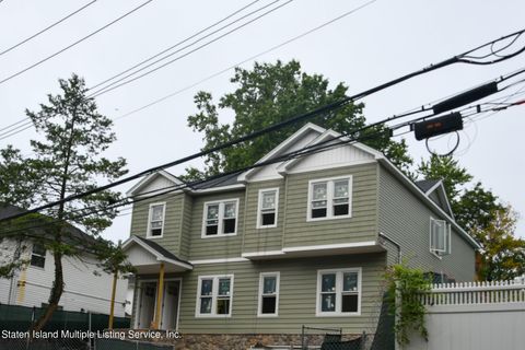 Photo of 12 Maguire Avenue, Staten Island, NY 10308 (MLS # 1160860)