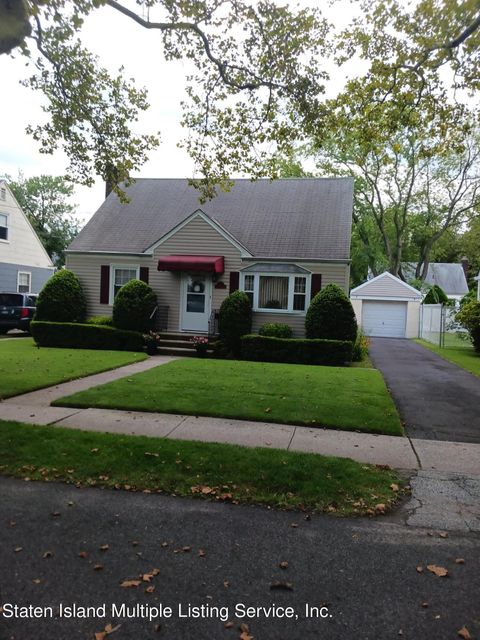 Photo of 100 Sterling Avenue, Staten Island, NY 10306 (MLS # 1163785)