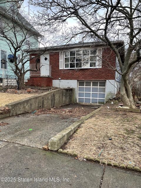 Photo of 7610 Amboy Road, Staten Island, NY 10307 (MLS # 2501074)