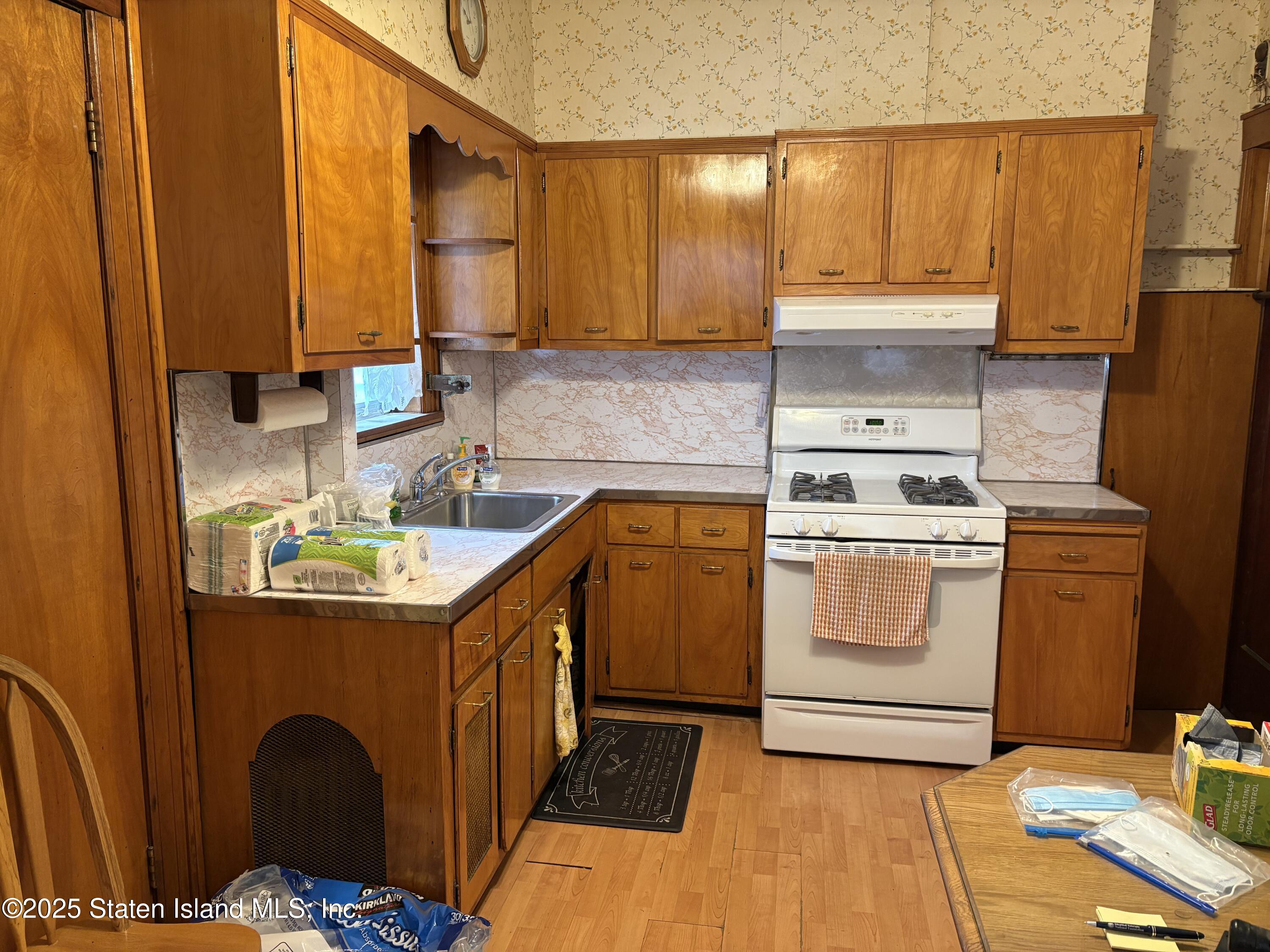 9105 Ridge Boulevard, Brooklyn, New York image 4